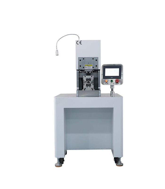 Macchina elettrica per la crimpatura di capicorda nudi 1 - 70 mm² con servomotore