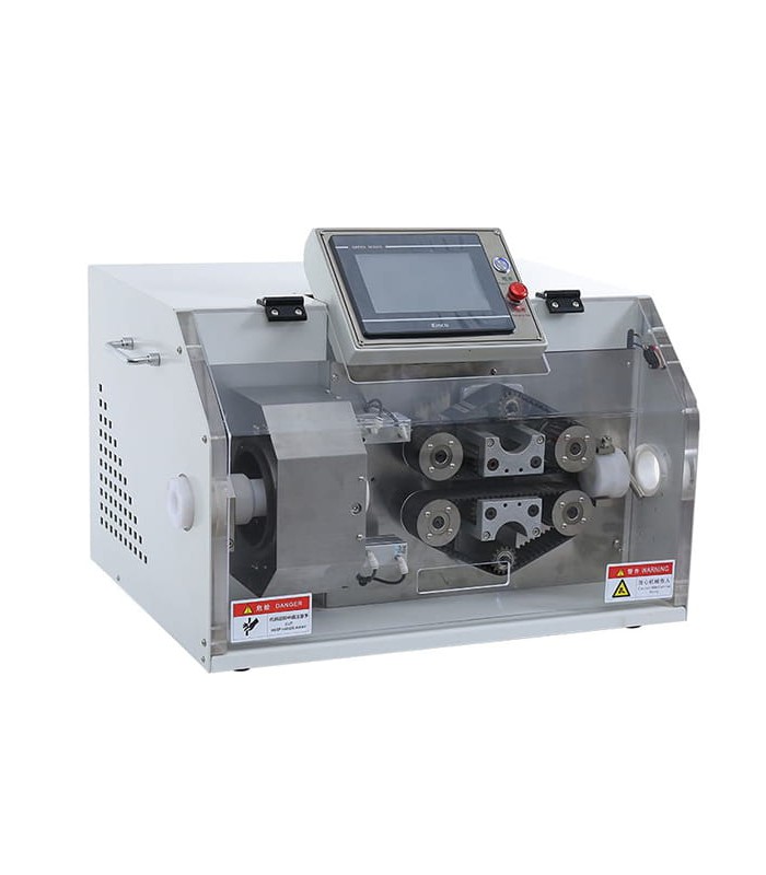 Automatic cutting machine for cutting rigid pipes with rotating blade