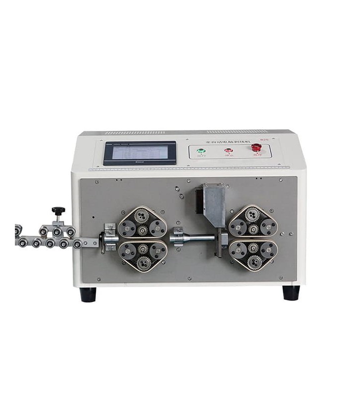 Machine automatique pour couper et dénuder les câbles unipolaires (2 - 25 mmq)