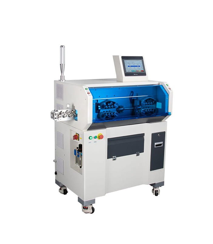 Automatische Maschine zum Schneiden und Abisolieren von ein- und mehradrigen Kabeln (4 - 70 mmq)