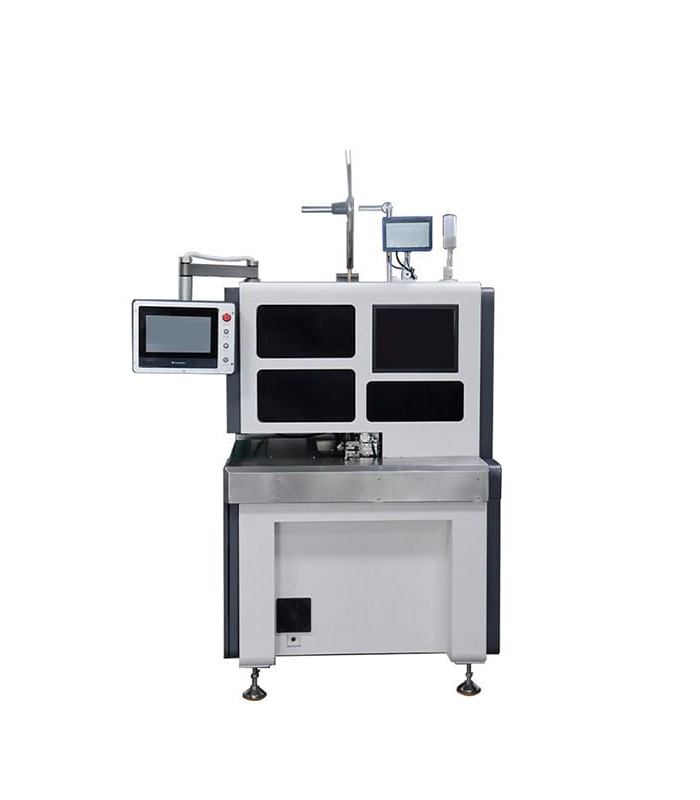 Machine automatique pour dénuder, sertir et insérer les câbles multiconducteurs (32-14 AWG) sur le connecteur