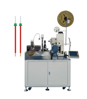 Machine de découpe, dénudage, sertissage plus insert en caoutchouc d'un côté et dénudage et scellement de l'autre côté