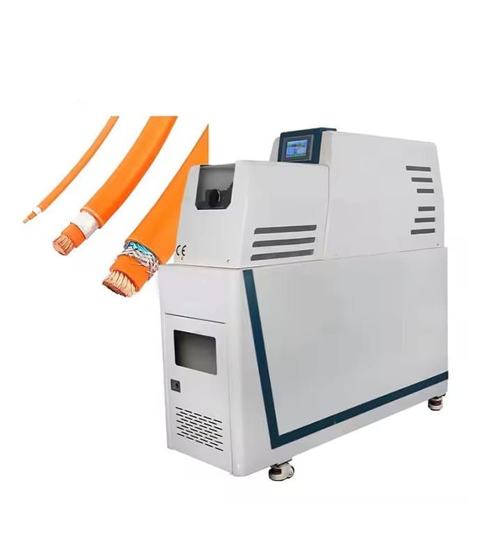 Macchina automatica per sguainatura spelatura e preparazione schermatura dei cavi coassiali (Ø 12 - 45 mm)
