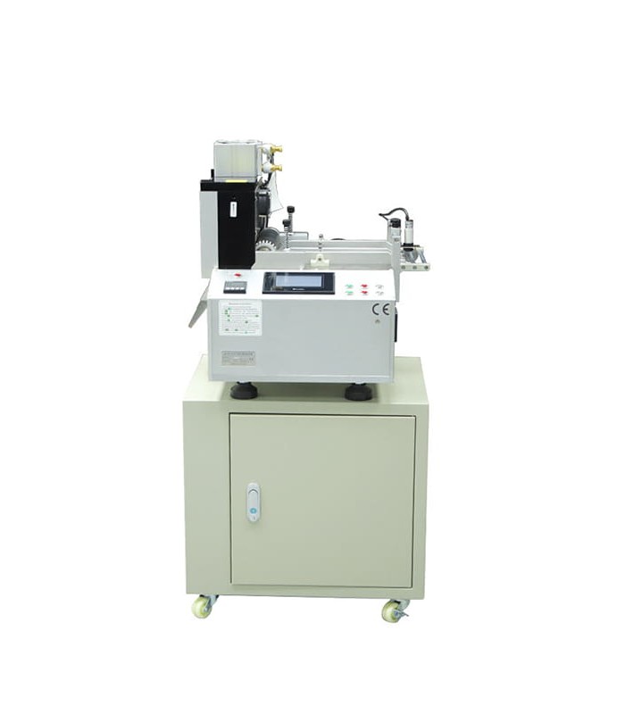 Automatic cut-to-length hot & cold cutting machine for labels, tapes and nylon materials